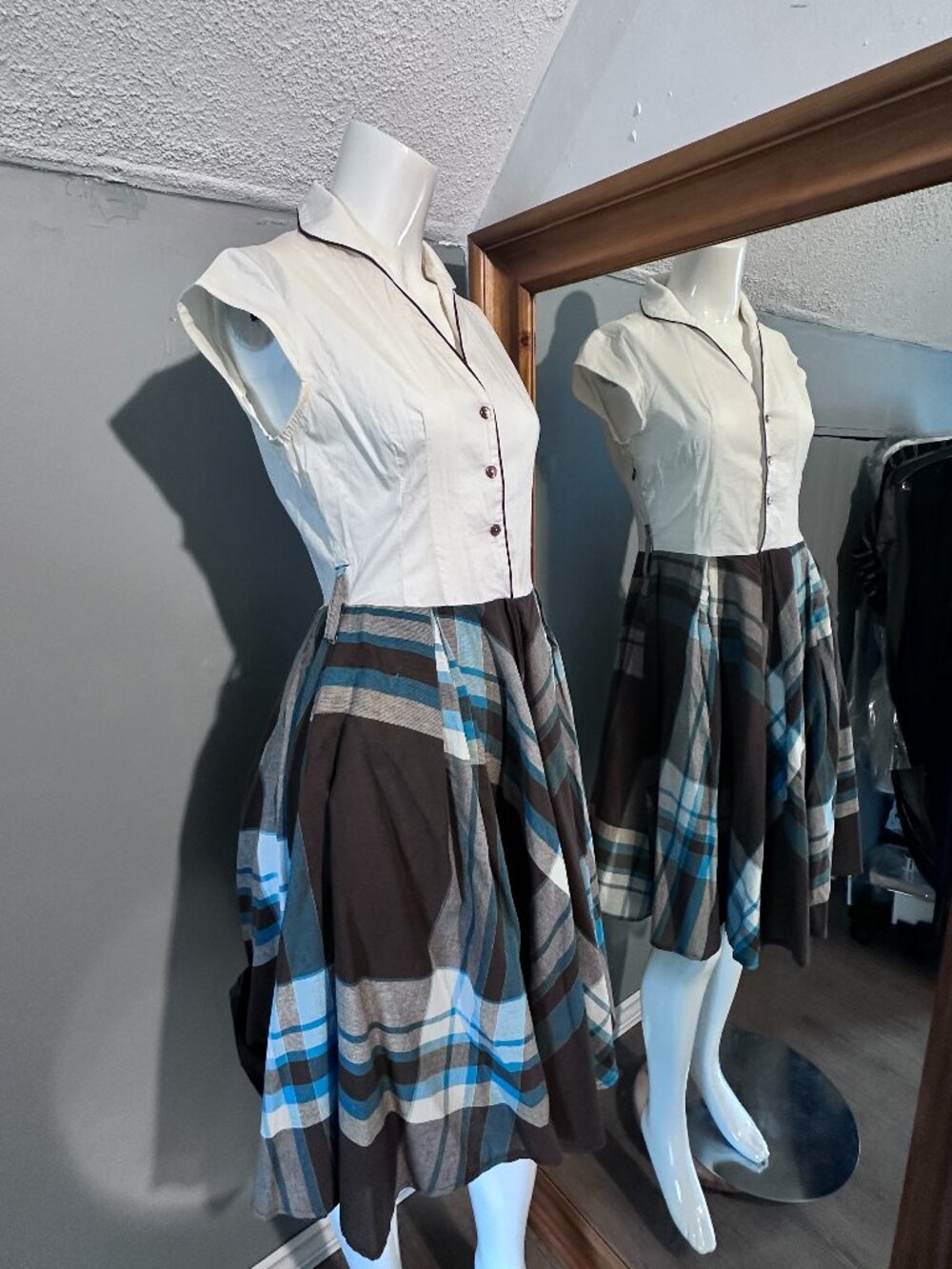 Vintage Italian Dress Made in Rimini Plaid Full Skirt Size M Side Zip